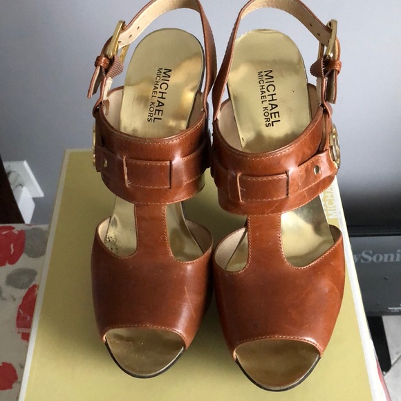 Michael Kors peep toe heels - Picture 2 of 4